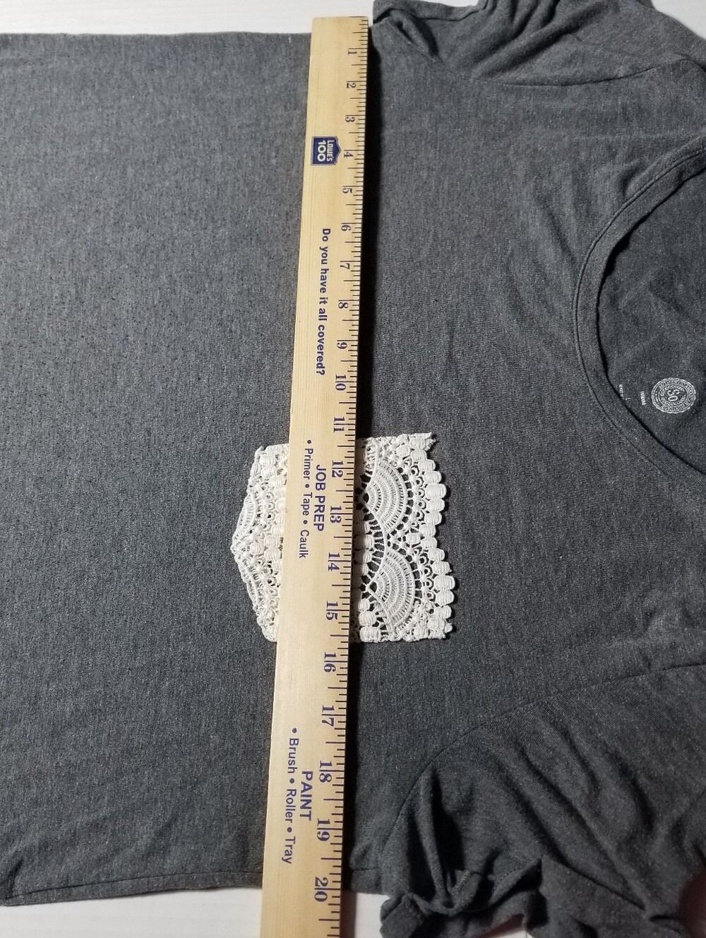 SO WOMEN'S GRAY TEE WITH WHITE LACE POCKET SIZE LARGE - Picture 6 of 12